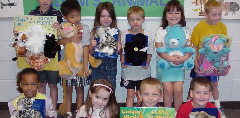 Aldridge Elementary School Students Collect 220 Stuffed Animals!